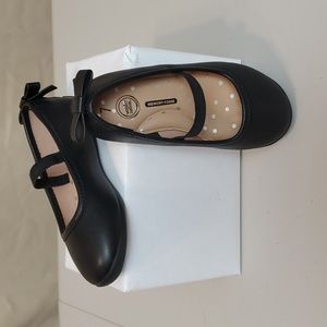 NWOT - 7 Toddler Girls, Black Slip-On Ballet Flats with Bow Detail on Back